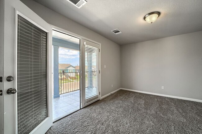 Building Photo - 2924 Sage Ranch Dr