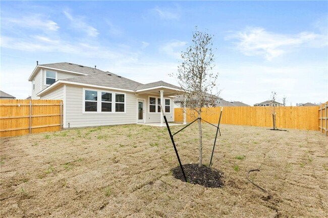 Building Photo - 1607 Denesa Dr