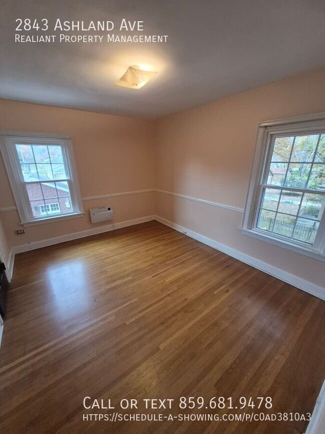 Building Photo - 2843 Ashland Ave