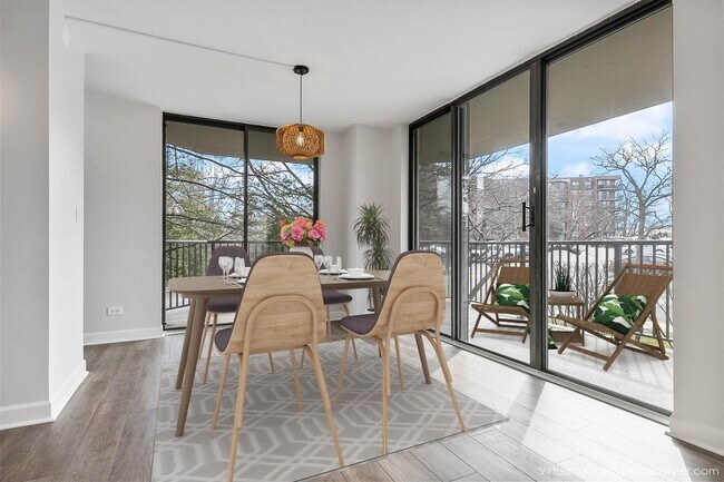 Building Photo - 511 Aurora Ave