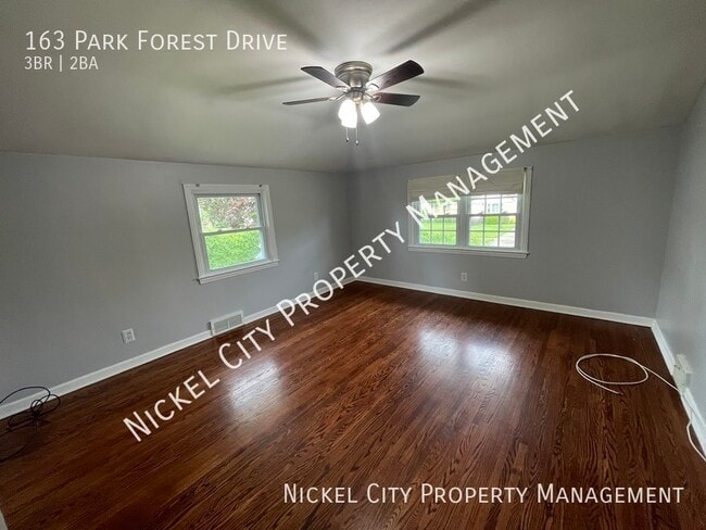 Building Photo - 163 Park Forest Dr