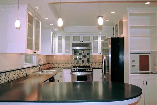 Building Photo - 4804 Caswell Ave