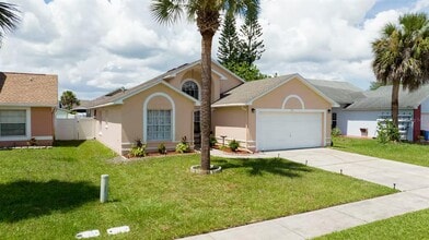 Building Photo - 751 Country Woods Cir