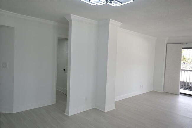 Building Photo - 1651 Sand Key Estates Ct