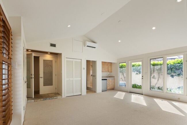 Building Photo - 4639 Waipahee Pl