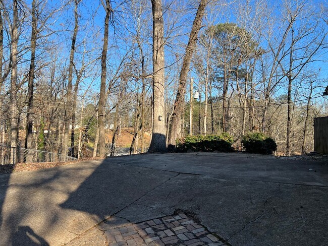 Building Photo - 315 Dogwood Blvd