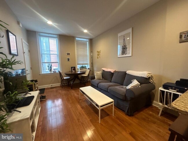 Building Photo - 530 N 15th St