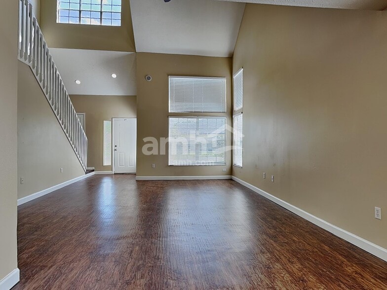 Building Photo - 7909 Hathaway Dr