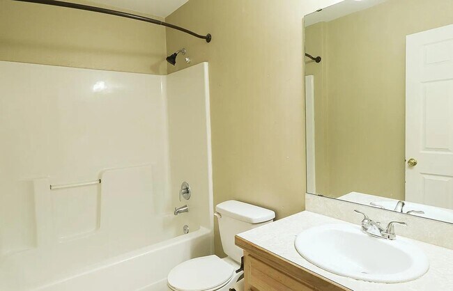 Building Photo - 31 Stevens Dr