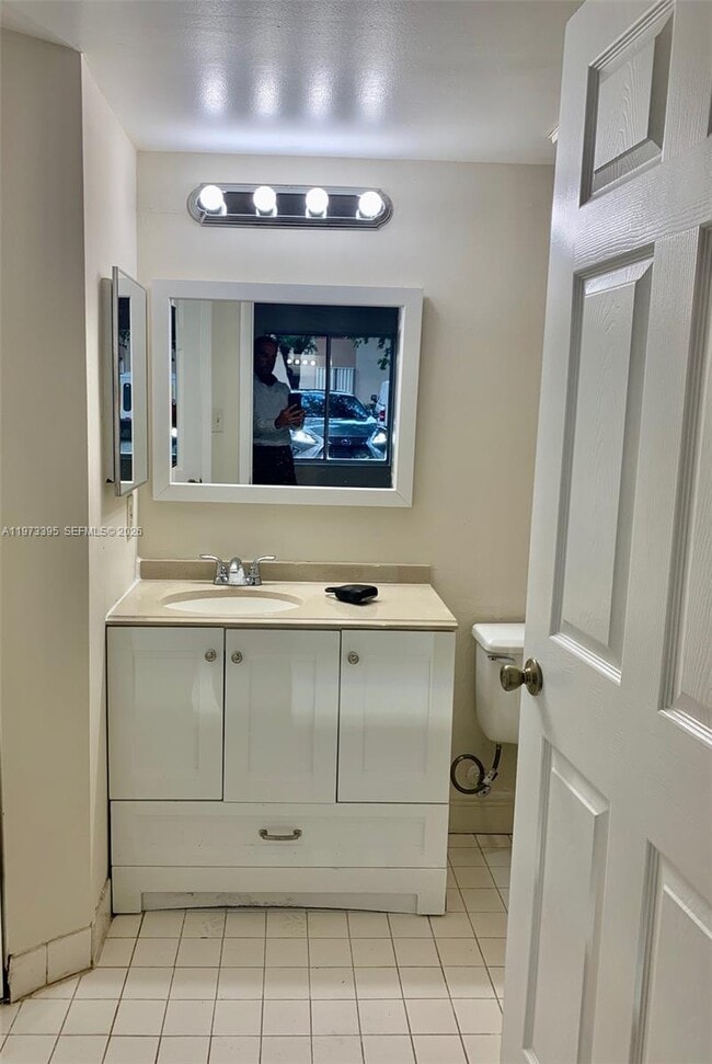 Building Photo - 9516 SW 140th Ct