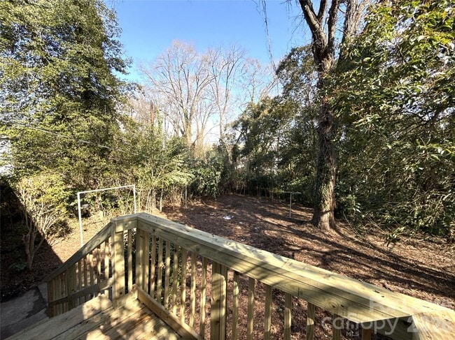 Building Photo - 1408 Ivey Dr