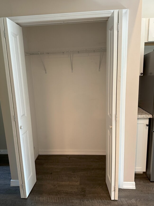 Building Photo - 2273 S County Line Rd