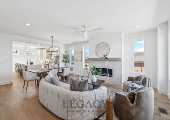 Building Photo - 1019 12th Ave N