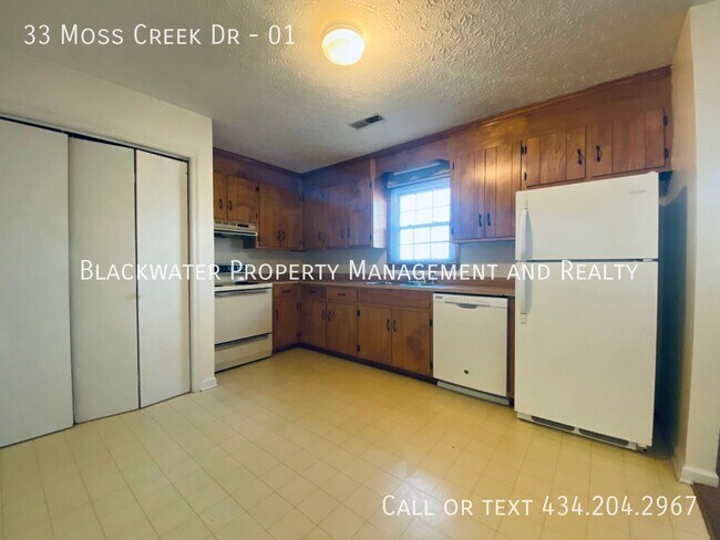 Building Photo - 33 Moss Creek Dr