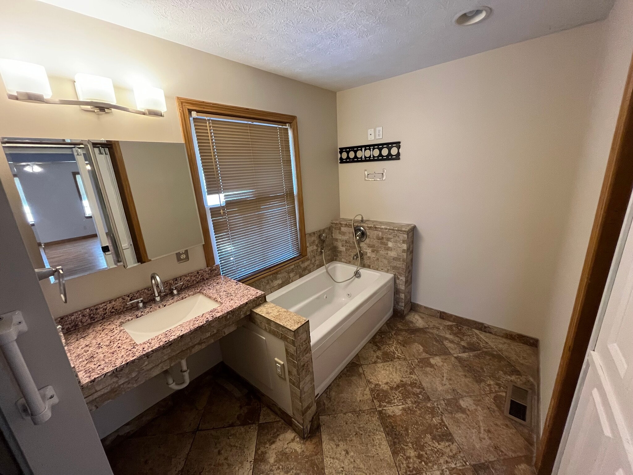 bathroom - 2017 Natona Rd