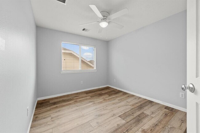 Building Photo - 15110 Spring Sun Ct