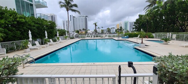 Building Photo - 7928 East Dr