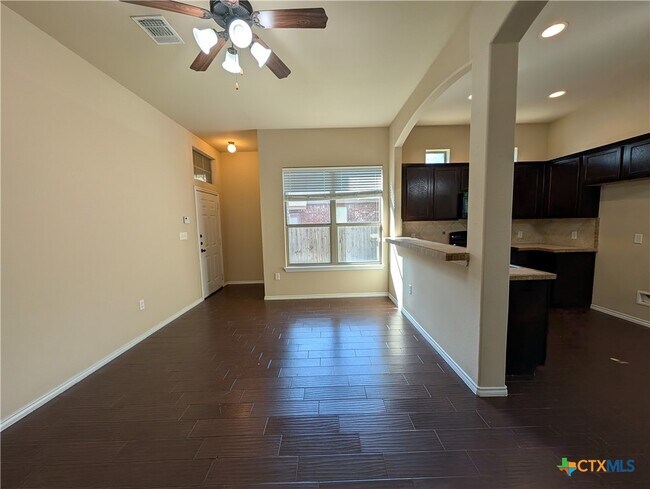 Building Photo - 957 Brown Rock Dr