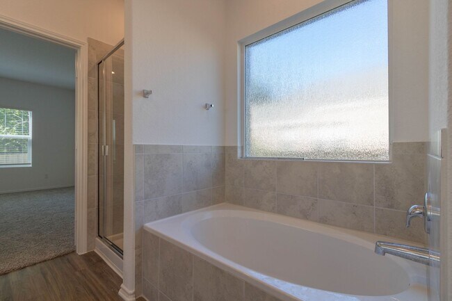 Building Photo - 3101 Windy Vane Dr