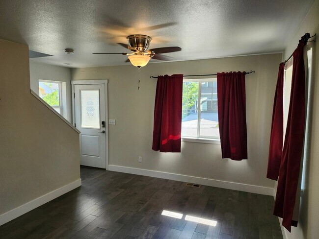 Building Photo - 2778 Tallgrass Ln