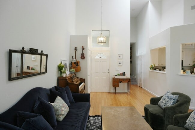Building Photo - 8212 Mainsail Dr