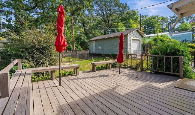 Building Photo - 4920 Lee Ave