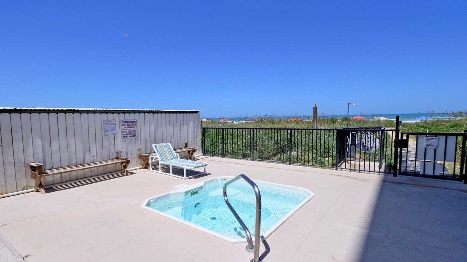 Building Photo - 5605 Gulf Blvd