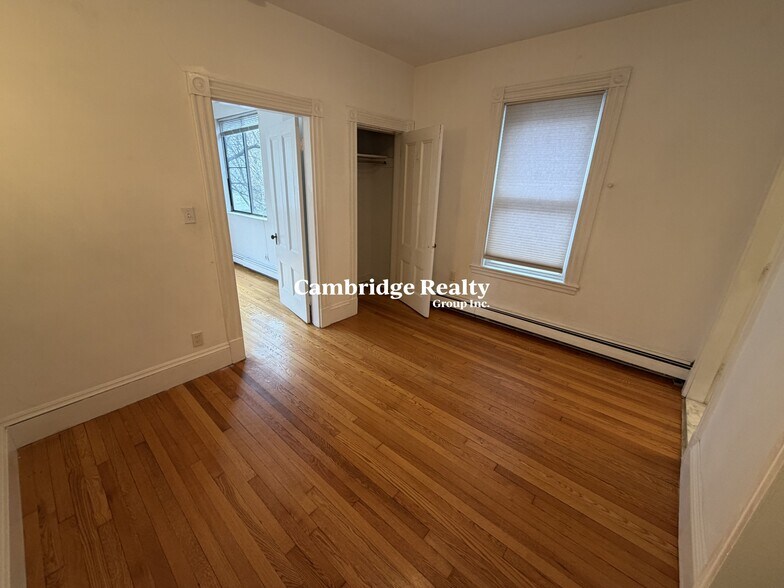 Building Photo - 88 Putnam Ave