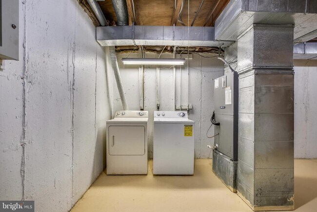 Building Photo - 1525 Oronoco St