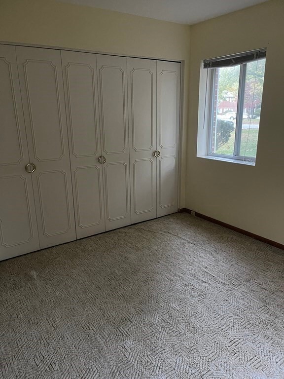 Building Photo - 44 Bayberry Dr