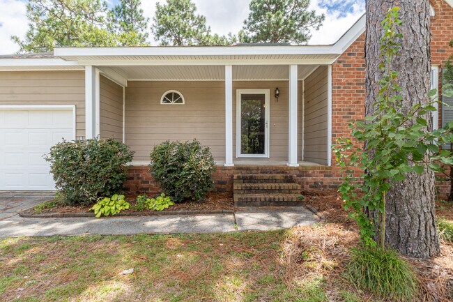 Building Photo - 622 Ridgefield Dr
