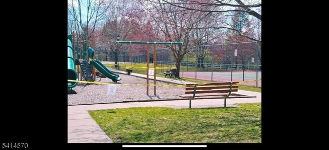 Building Photo - 2088 Edward Ct