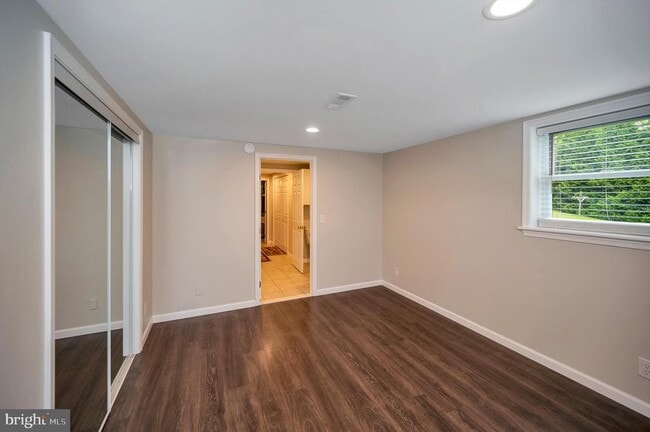 Building Photo - 212 Mt Pleasant Blvd