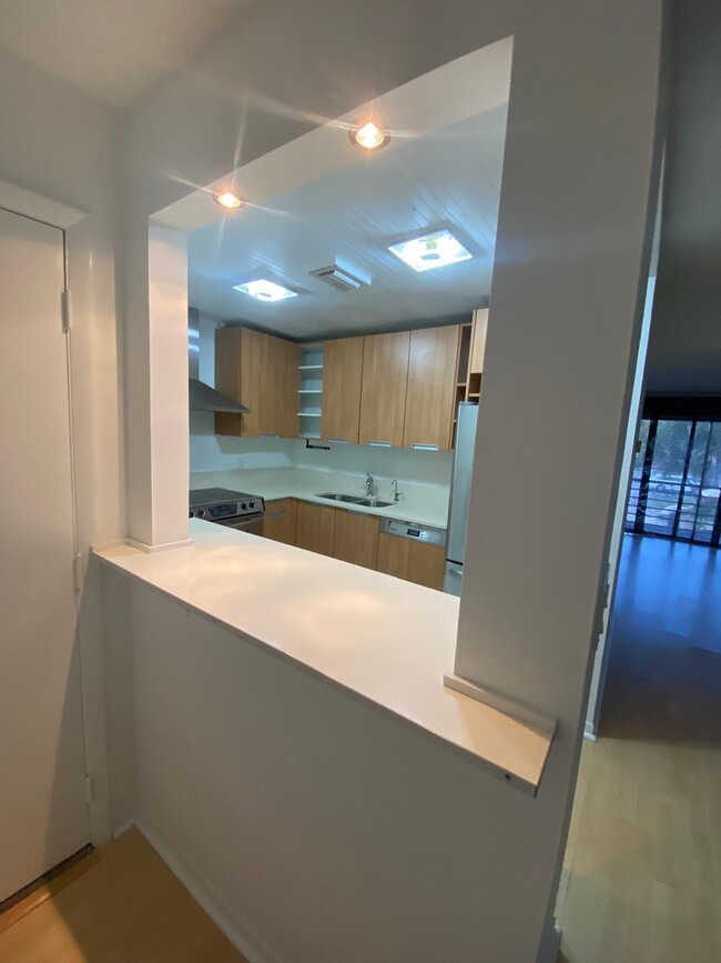 Building Photo - 4020 N Hills Dr