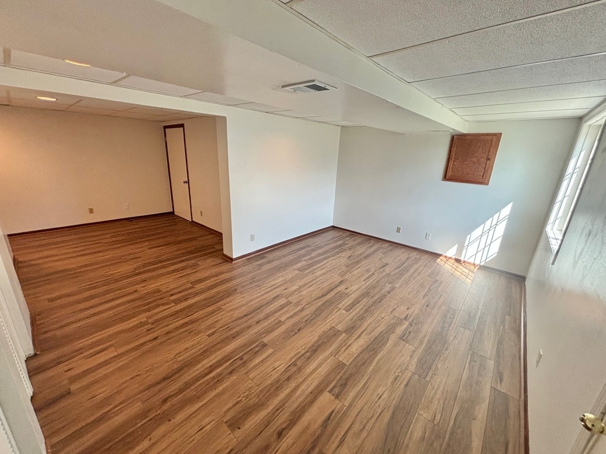 Building Photo - 1582 Reaney Ave