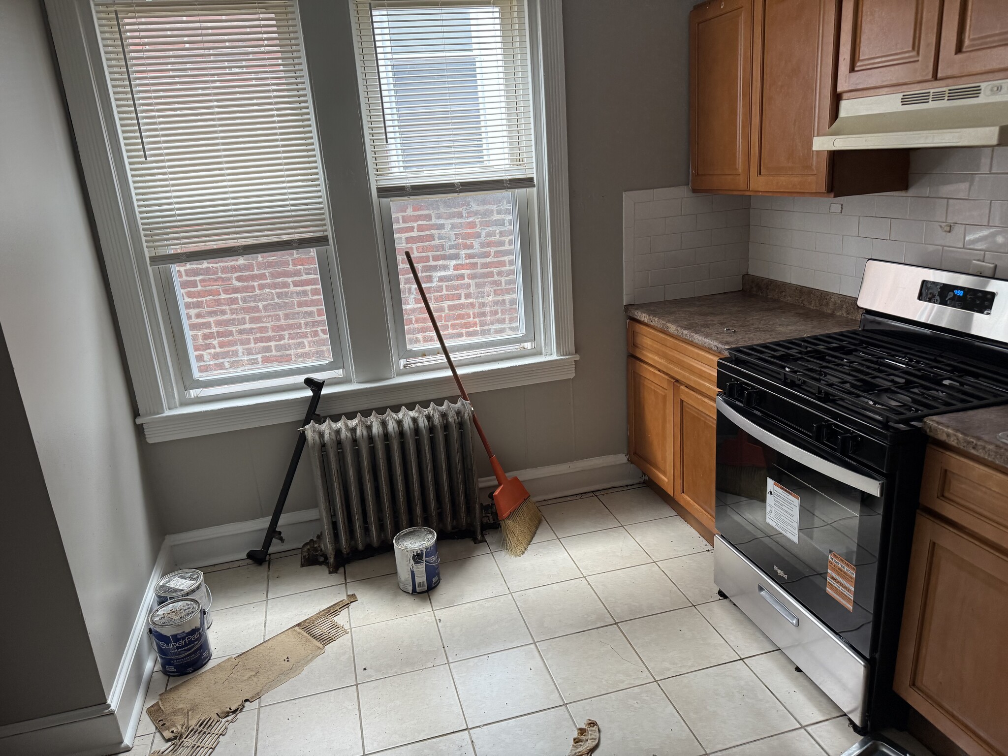 Building Photo - 5048 Gainor Rd