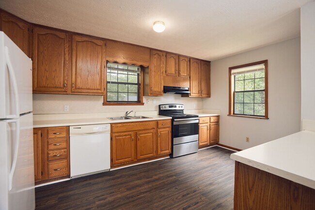 Building Photo - 2838 Mitchell Pl