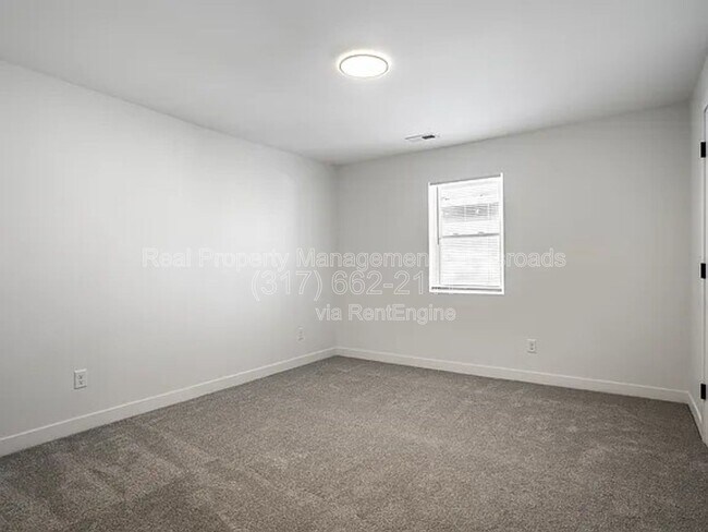 Building Photo - 849 N Oakland Ave