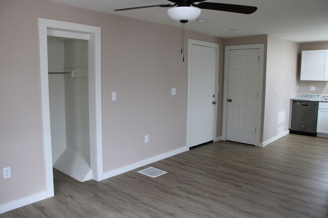 Building Photo - 1207 Vattier Street