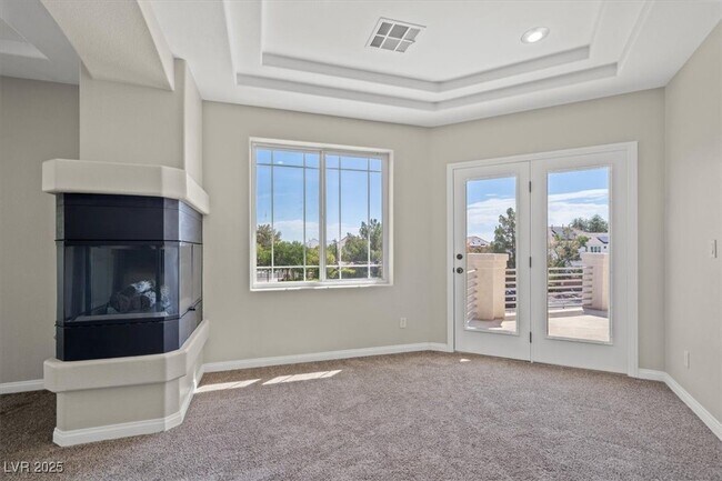 Building Photo - 8000 Silver King Dr