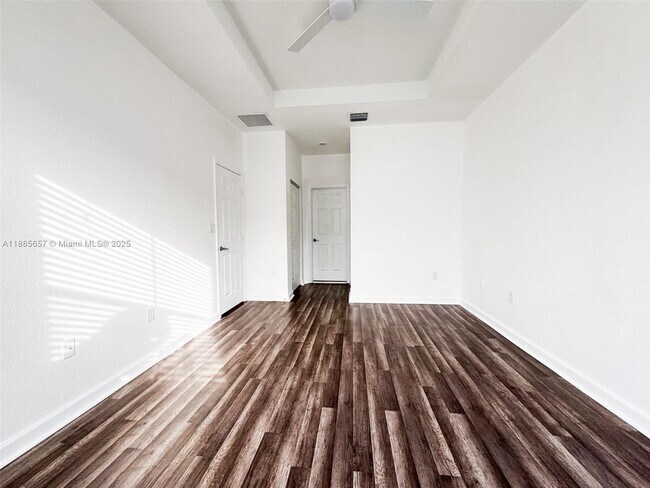 Building Photo - 10436 W 34th Ct