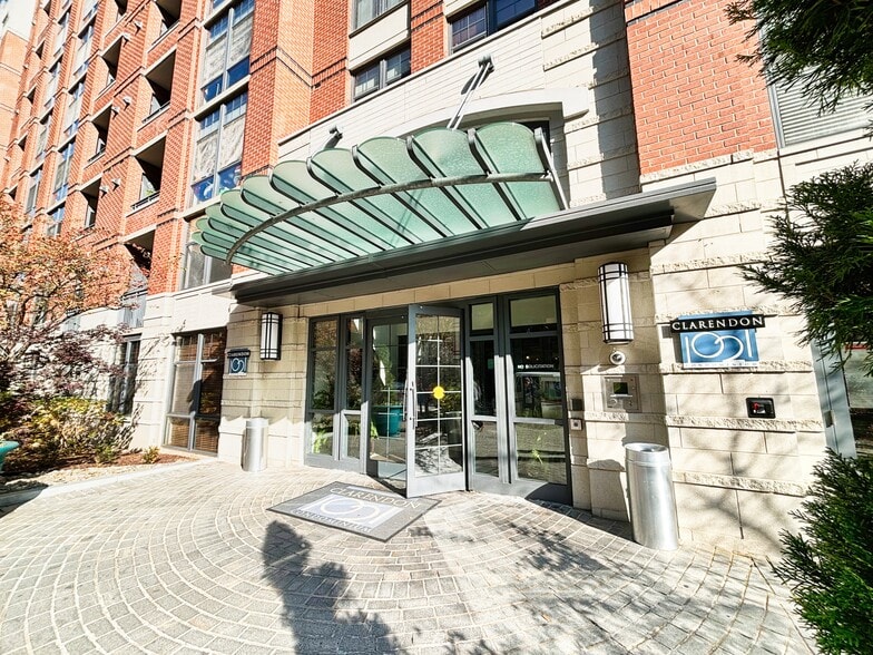 Building Photo - 1021 N Garfield St