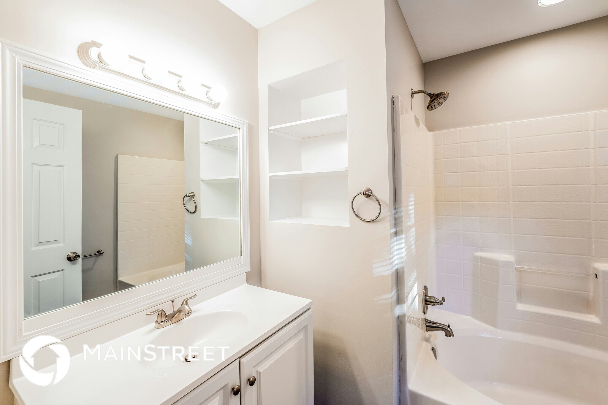 Building Photo - 1282 Railroad Dr