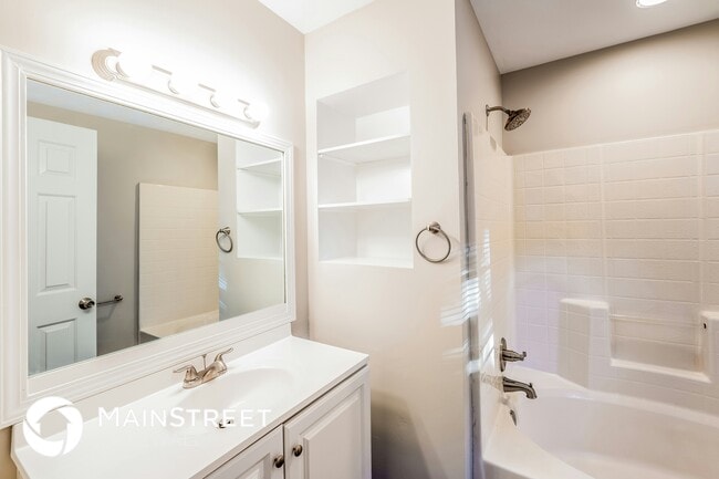 Building Photo - 1282 Railroad Dr