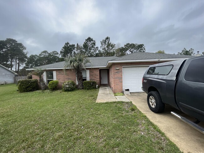 Building Photo - 2381 Hilton Dr