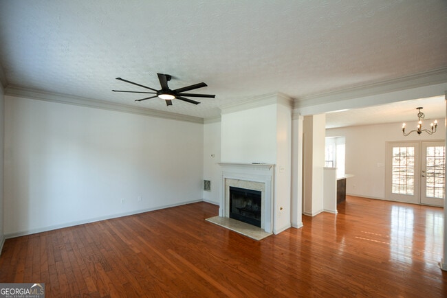 Building Photo - 5460 Hampton Ct