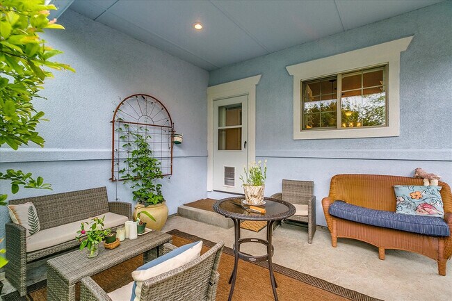 Building Photo - Beautiful Home In Hidden Springs