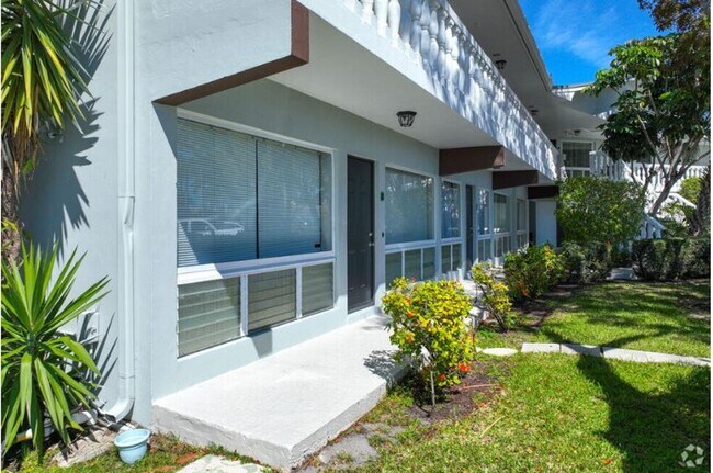 Building Photo - 811 SE 22nd Ave