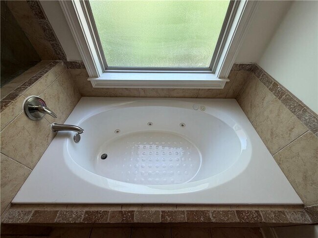 Building Photo - 4805 Carriage Bridge Ln