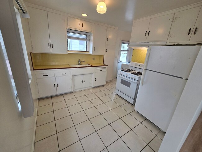 Building Photo - 2829 Morena Blvd